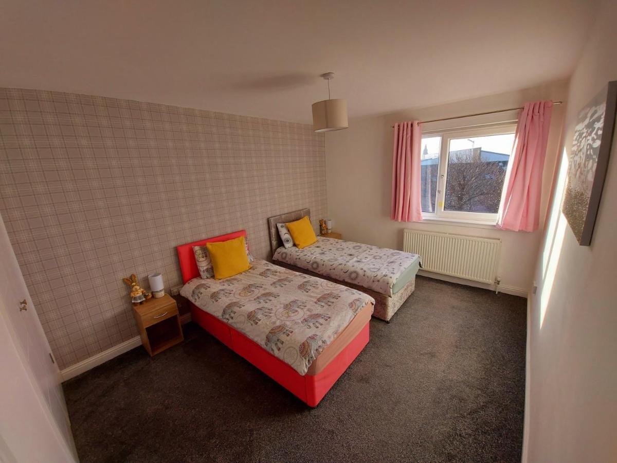 Teddy Bears' 3-Bedroom Maisonette Солткоутс Екстериор снимка